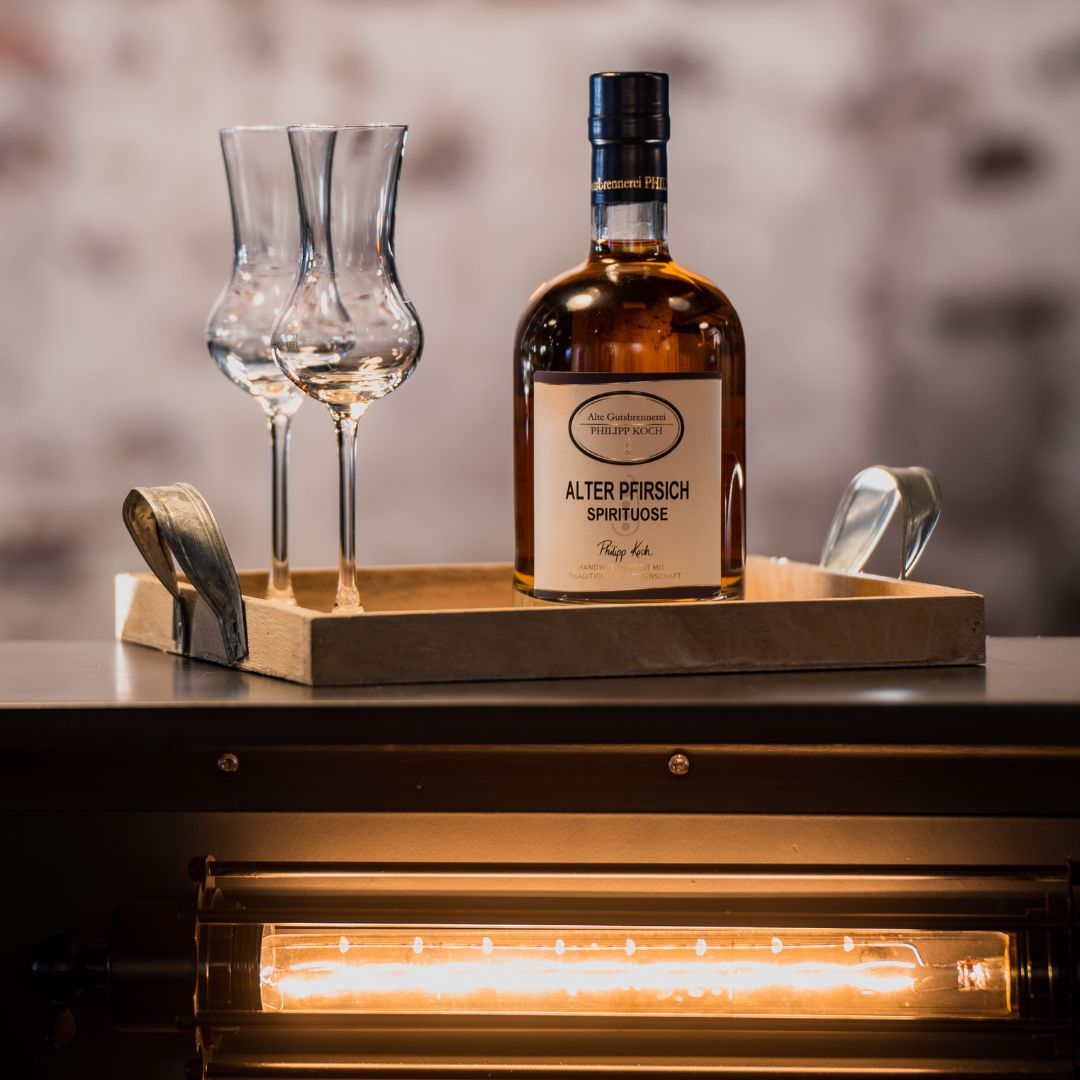 Alter Pfirsich Spirituose Alte Gutsbrennerei Philipp Koch